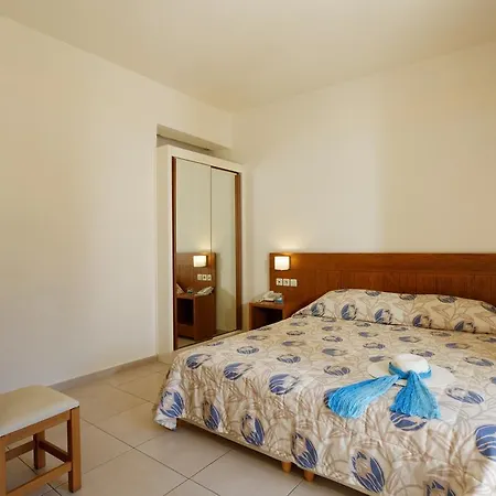 Aparthotel Indigo Mare 3*